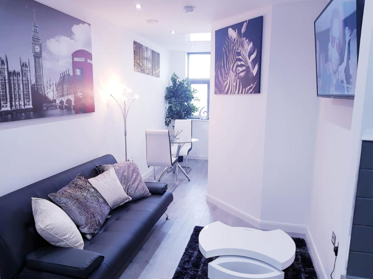 Z Home Apartments Leicester Exterior photo