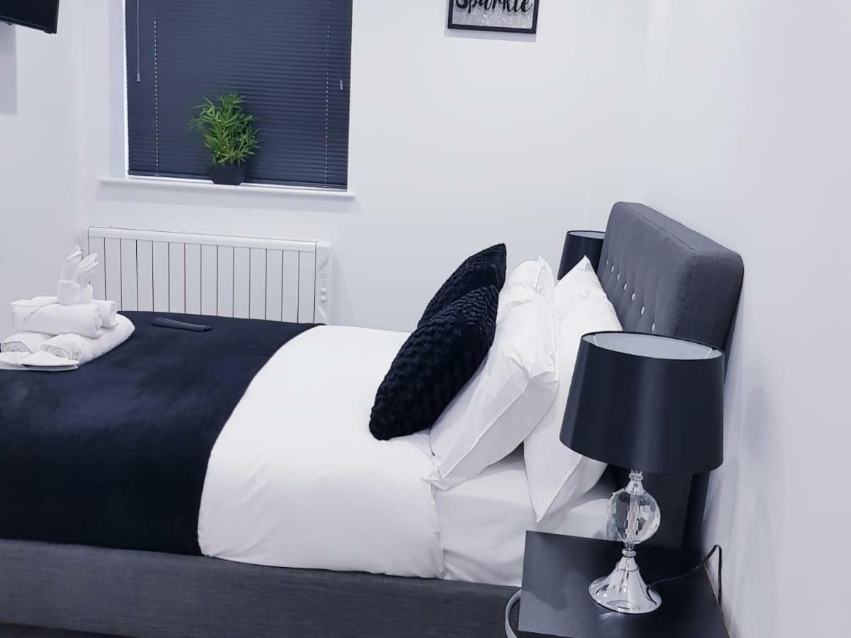 Z Home Apartments Leicester Room photo